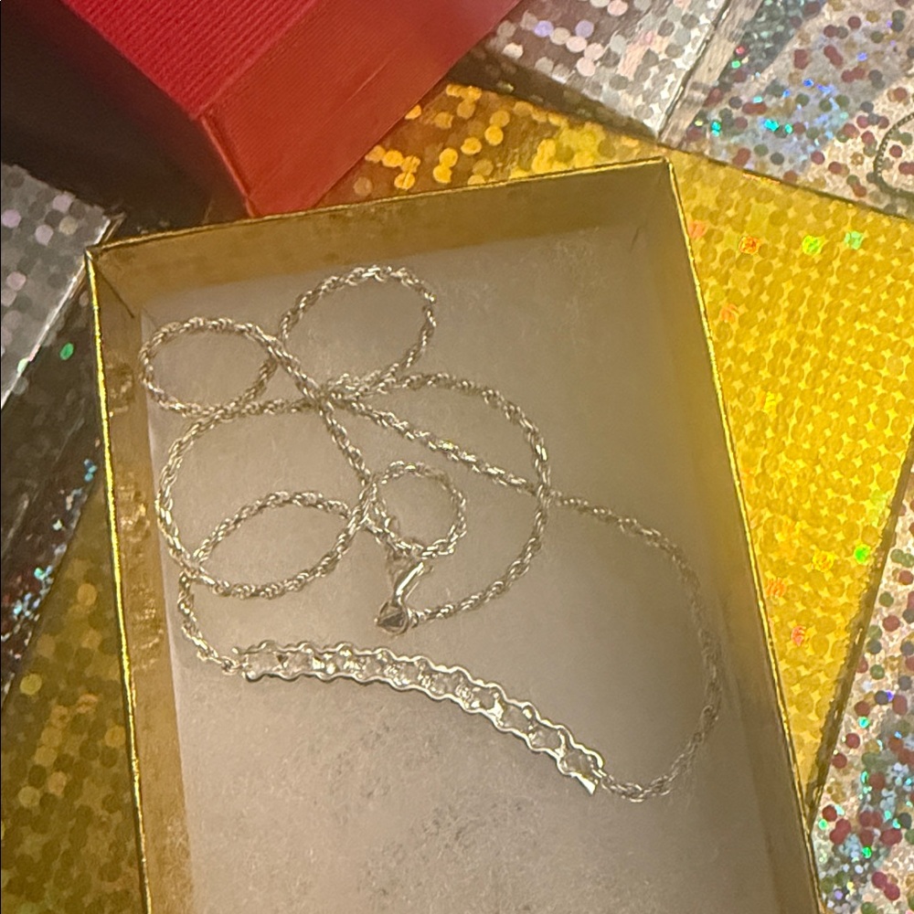 Elegant 925 Italy Silver Necklace - Picture 4 of 9